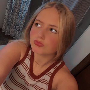 Meet your Posher, Gabriella